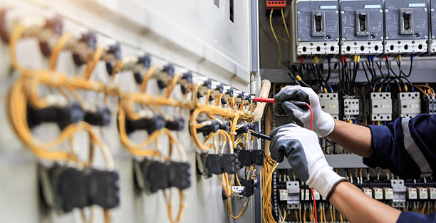 Professional Electrician technician working in Elgin, TX